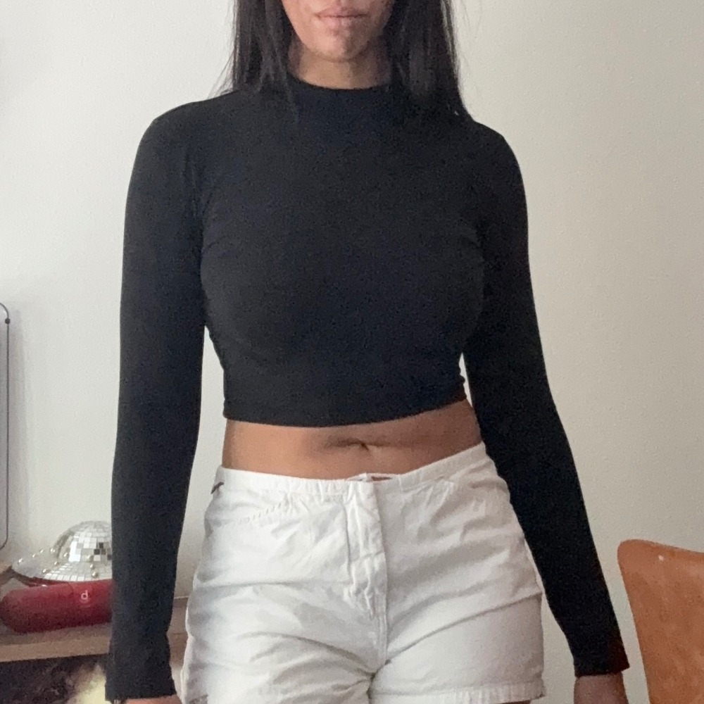 Zara Black Mock Neck Long Sleeve Crop Top Size Medium Slim Fit Minimalist Basic